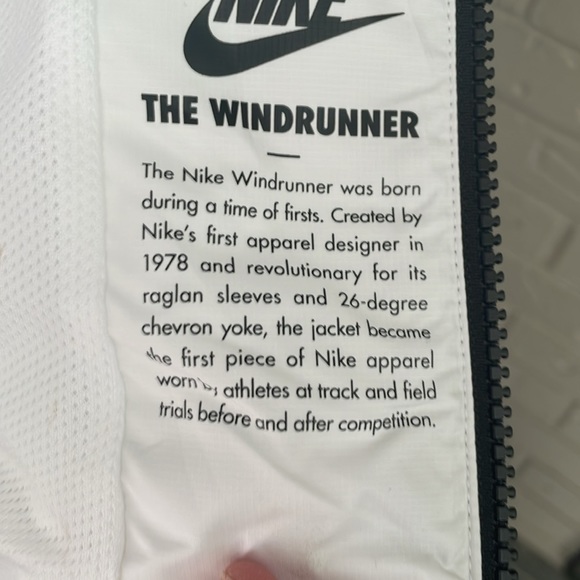 NIKE - THE WINDRUNNER! - Picture 5 of 8